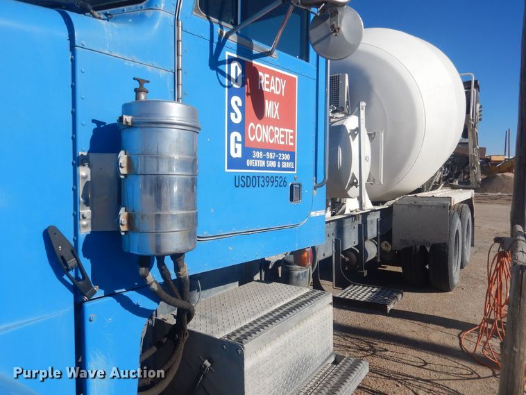 image for item HQ9531 1997 Peterbilt 357  ready mix truck