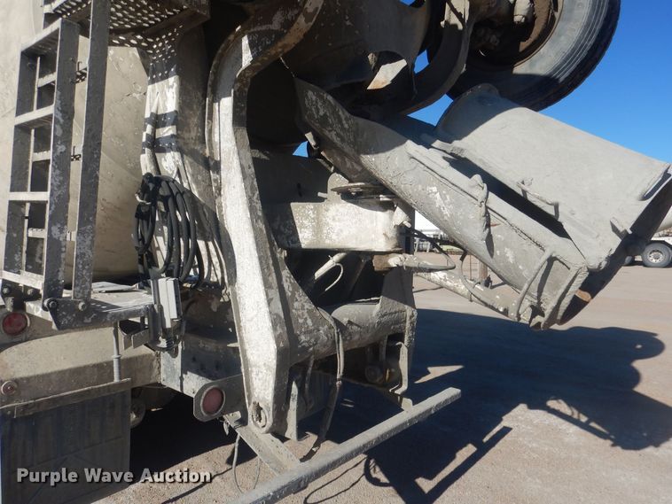 image for item HQ9531 1997 Peterbilt 357  ready mix truck