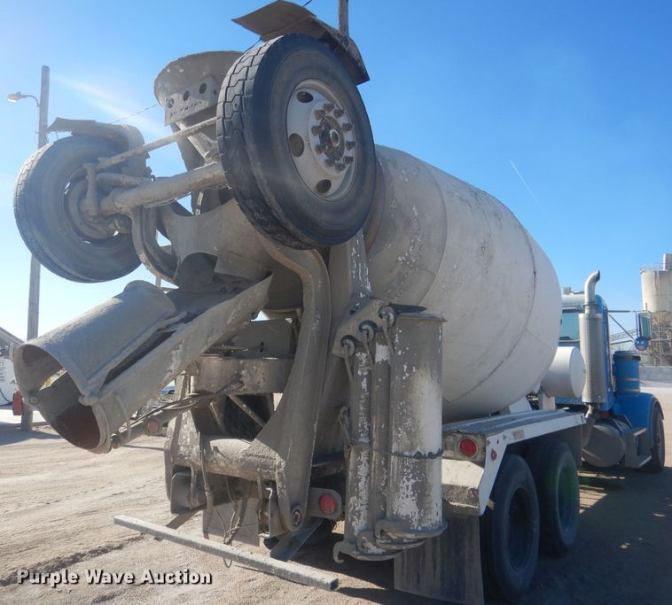 image for item HQ9531 1997 Peterbilt 357  ready mix truck