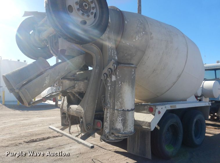 image for item HQ9531 1997 Peterbilt 357  ready mix truck