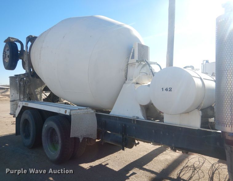 image for item HQ9531 1997 Peterbilt 357  ready mix truck