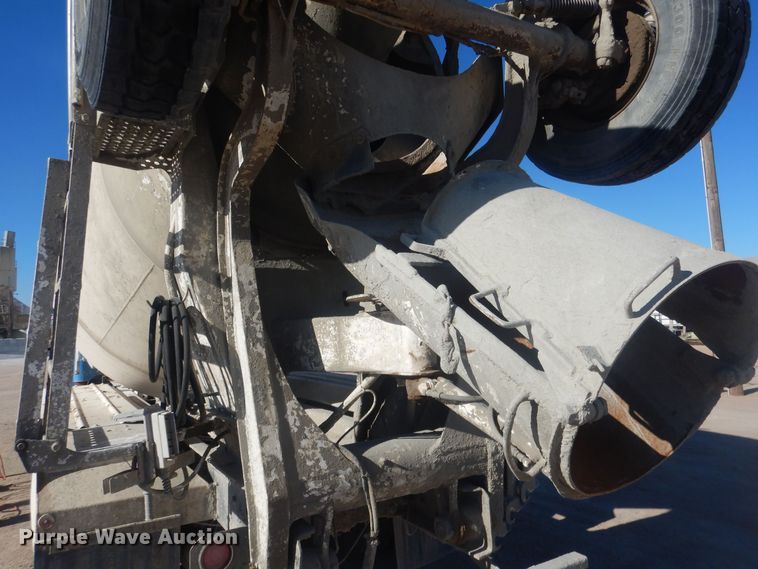 image for item HQ9531 1997 Peterbilt 357  ready mix truck