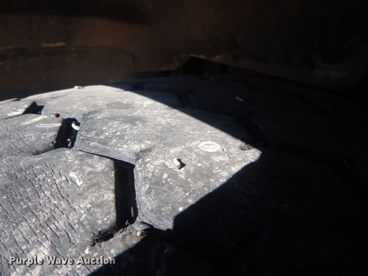 image for item HQ9531 1997 Peterbilt 357  ready mix truck