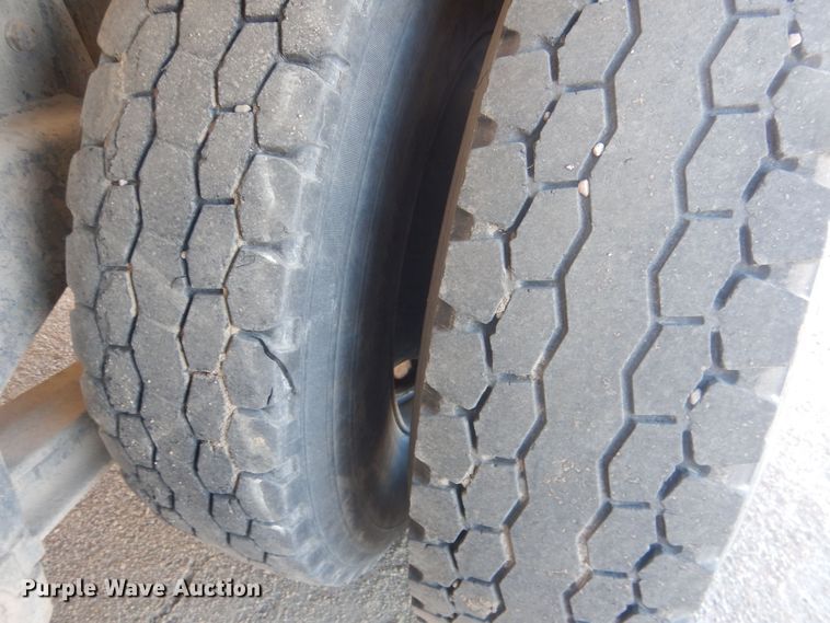 image for item HQ9531 1997 Peterbilt 357  ready mix truck