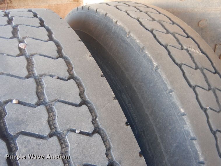 image for item HQ9531 1997 Peterbilt 357  ready mix truck