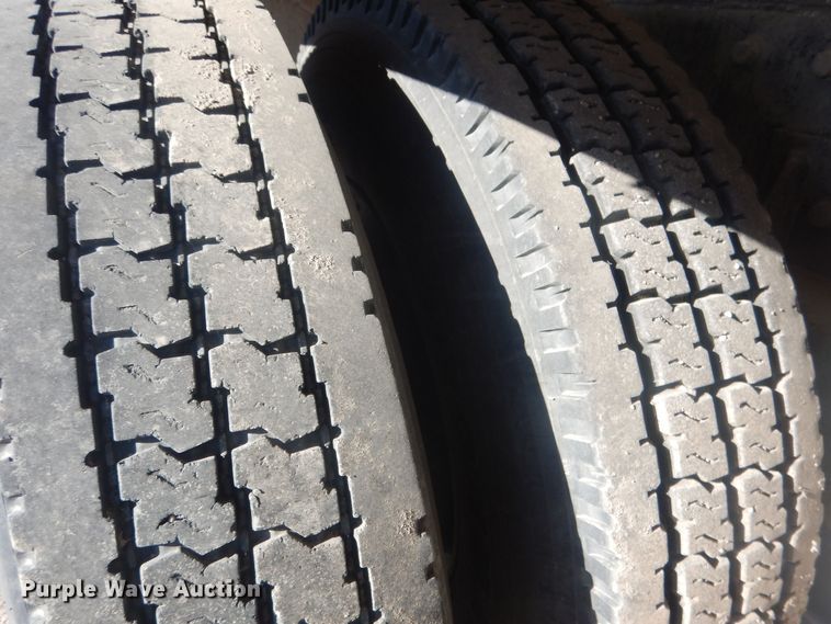 image for item HQ9531 1997 Peterbilt 357  ready mix truck