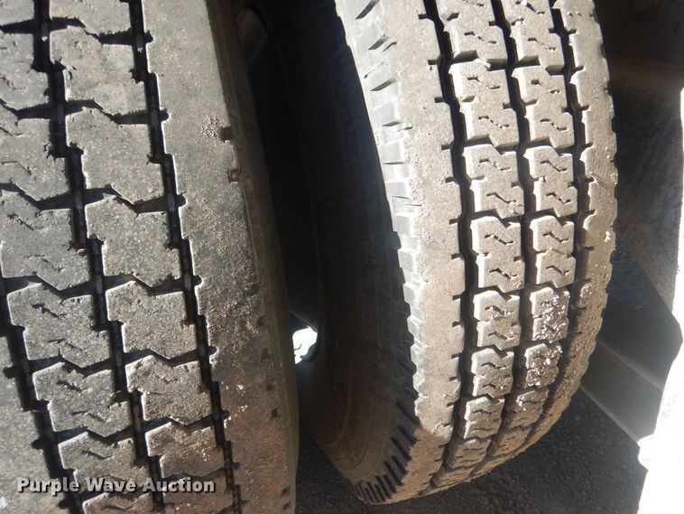 image for item HQ9531 1997 Peterbilt 357  ready mix truck