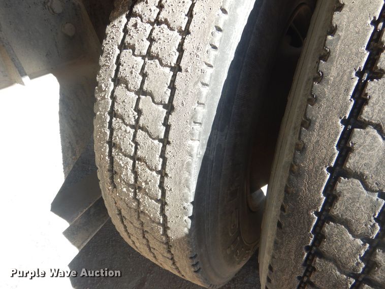 image for item HQ9531 1997 Peterbilt 357  ready mix truck