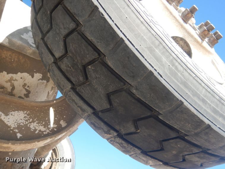 image for item HQ9531 1997 Peterbilt 357  ready mix truck