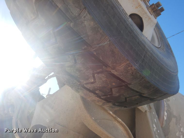 image for item HQ9531 1997 Peterbilt 357  ready mix truck