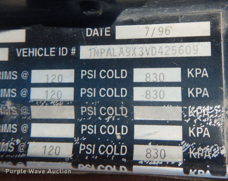 image for item HQ9531 1997 Peterbilt 357  ready mix truck