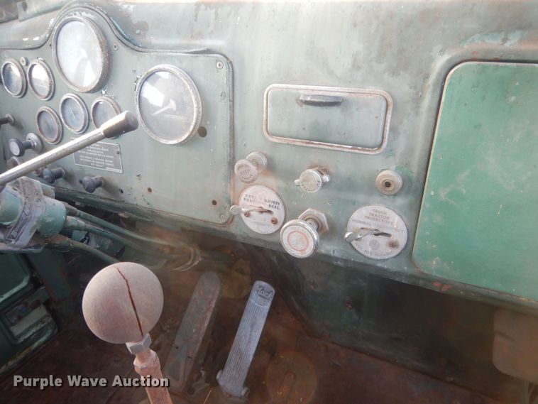 image for item HQ9558 1965 Mack B61  semi truck