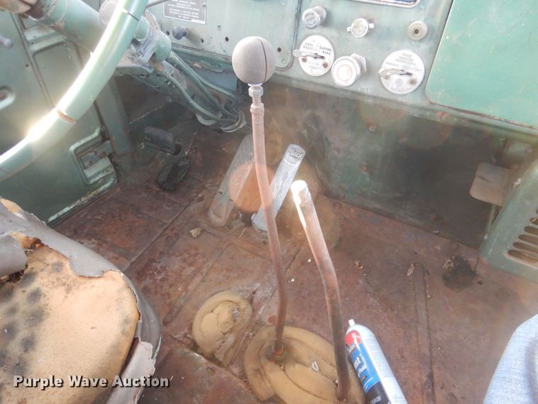 image for item HQ9558 1965 Mack B61  semi truck