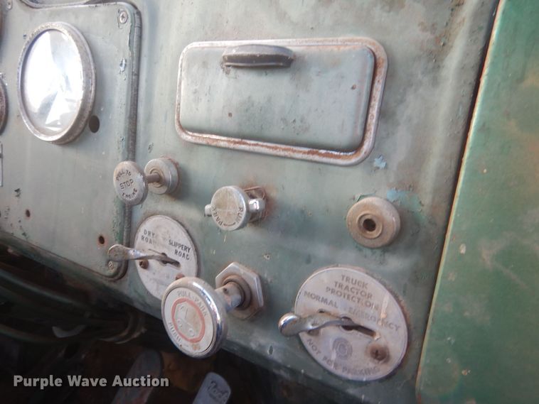 image for item HQ9558 1965 Mack B61  semi truck