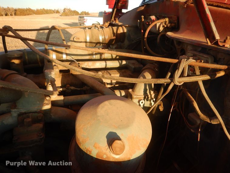 image for item HQ9558 1965 Mack B61  semi truck