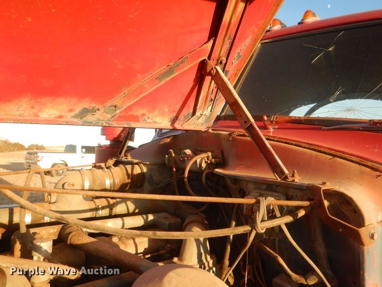 image for item HQ9558 1965 Mack B61  semi truck