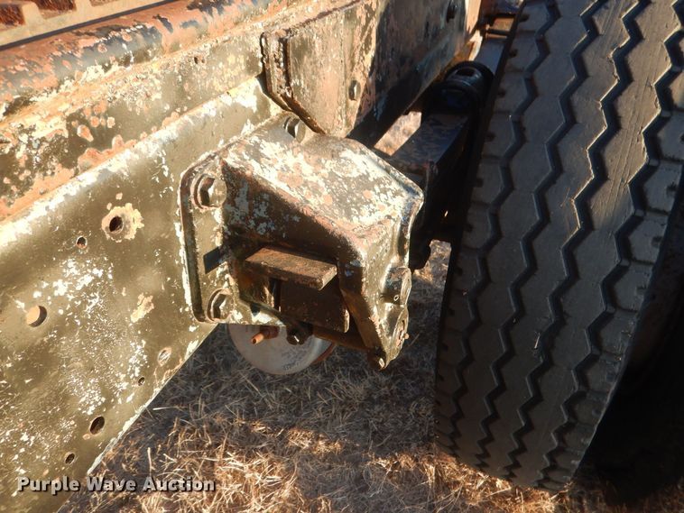 image for item HQ9558 1965 Mack B61  semi truck