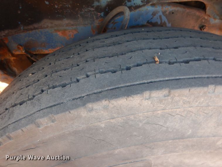 image for item HQ9558 1965 Mack B61  semi truck