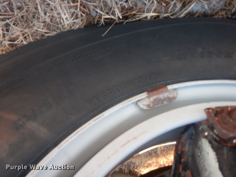 image for item HQ9558 1965 Mack B61  semi truck