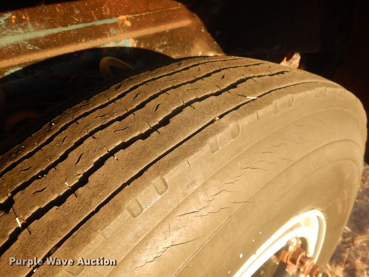 image for item HQ9558 1965 Mack B61  semi truck