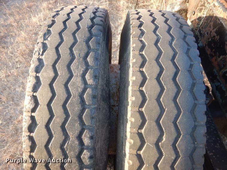 image for item HQ9558 1965 Mack B61  semi truck