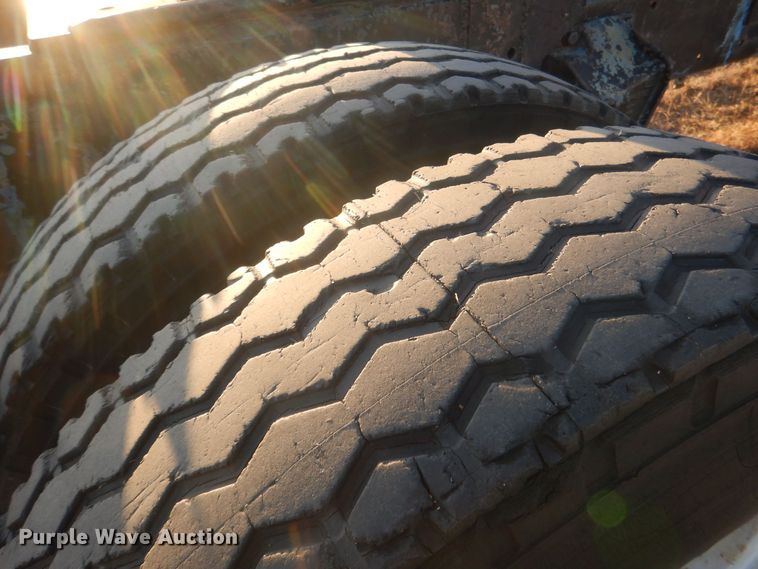 image for item HQ9558 1965 Mack B61  semi truck