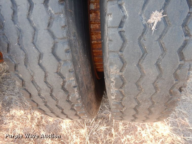 image for item HQ9558 1965 Mack B61  semi truck