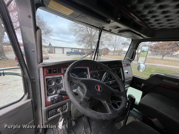 image for item ID9257 2007 Kenworth T800  dump truck