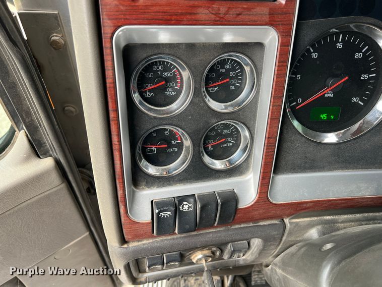 image for item ID9257 2007 Kenworth T800  dump truck