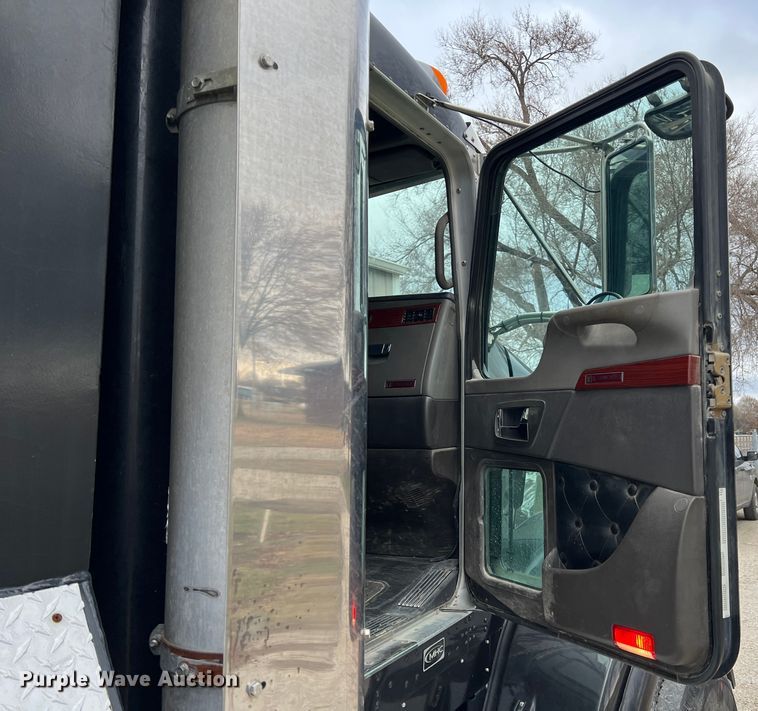 image for item ID9257 2007 Kenworth T800  dump truck