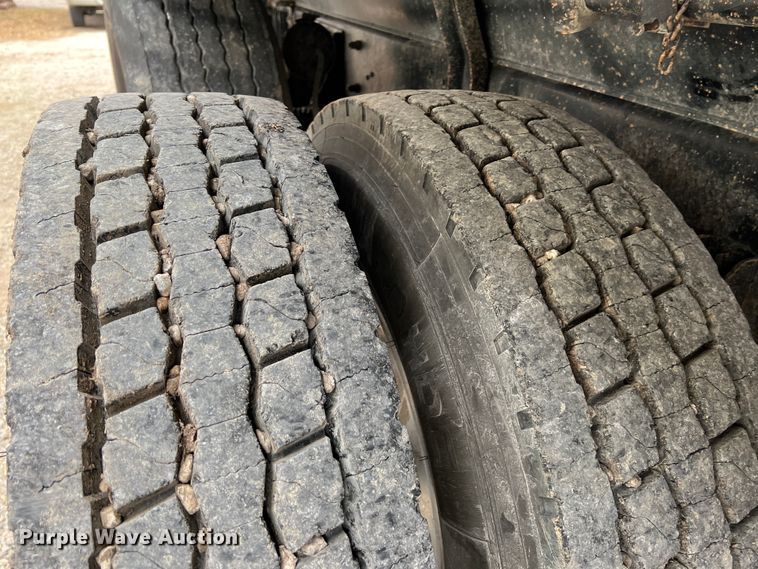 image for item ID9257 2007 Kenworth T800  dump truck