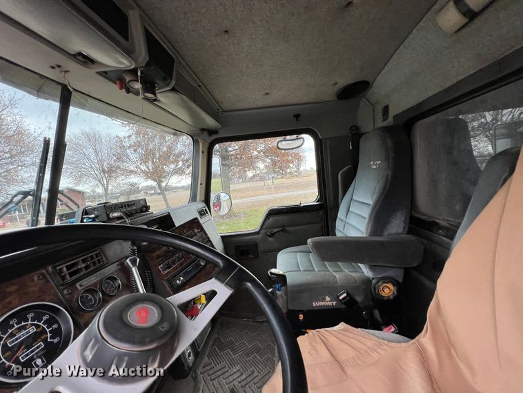 image for item ID9258 1997 Kenworth T800  dump truck