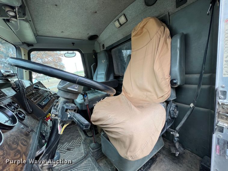 image for item ID9258 1997 Kenworth T800  dump truck