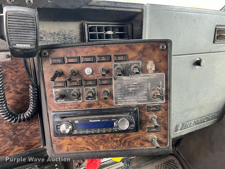 image for item ID9258 1997 Kenworth T800  dump truck