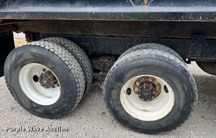 image for item ID9258 1997 Kenworth T800  dump truck