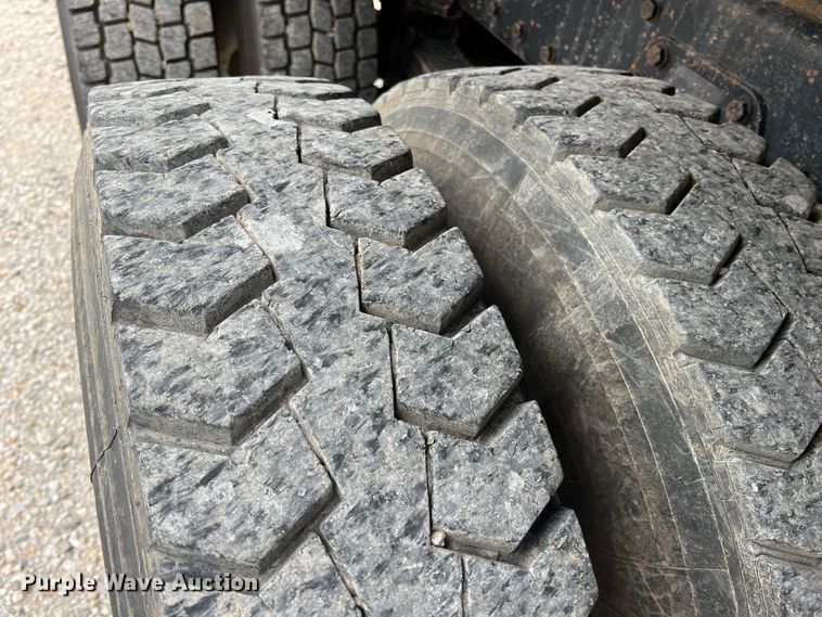 image for item ID9258 1997 Kenworth T800  dump truck