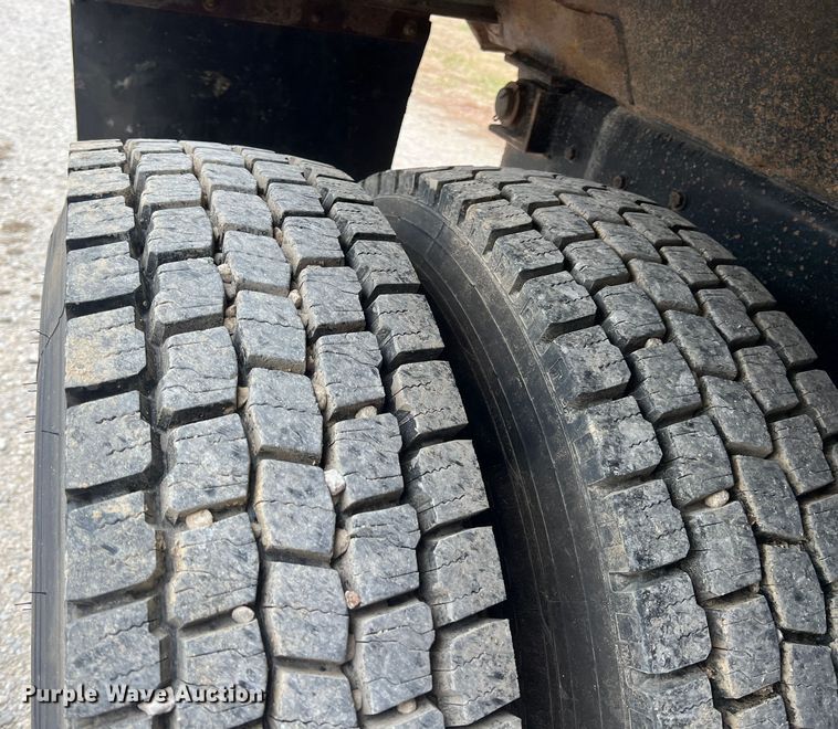 image for item ID9258 1997 Kenworth T800  dump truck