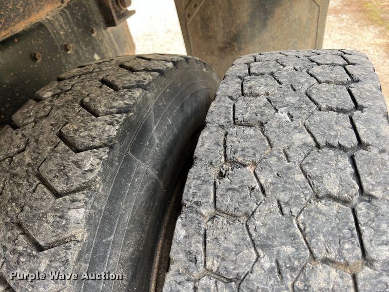 image for item ID9258 1997 Kenworth T800  dump truck