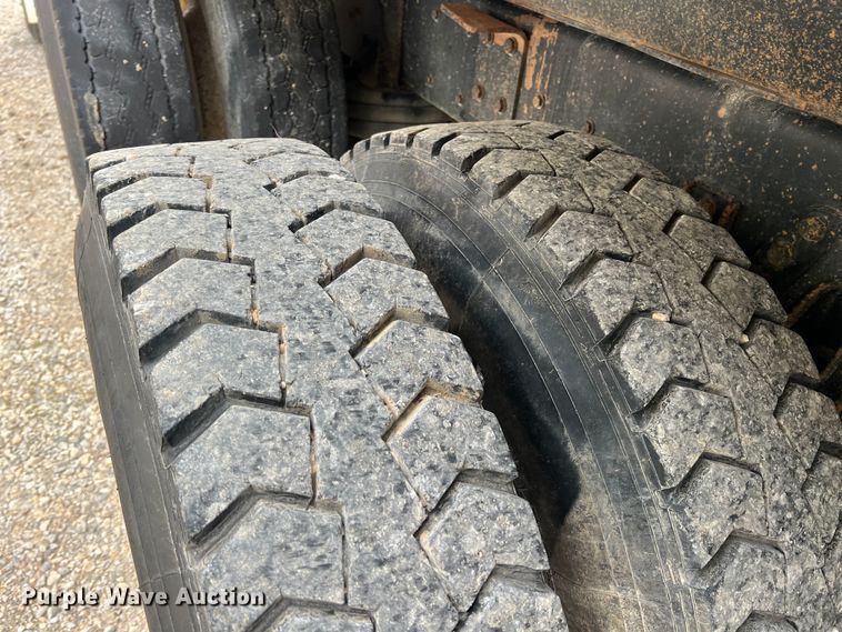 image for item ID9258 1997 Kenworth T800  dump truck