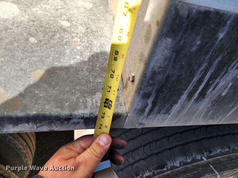 image for item IL9074 2012 Aulick Aultimate 4670542  live bottom trailer