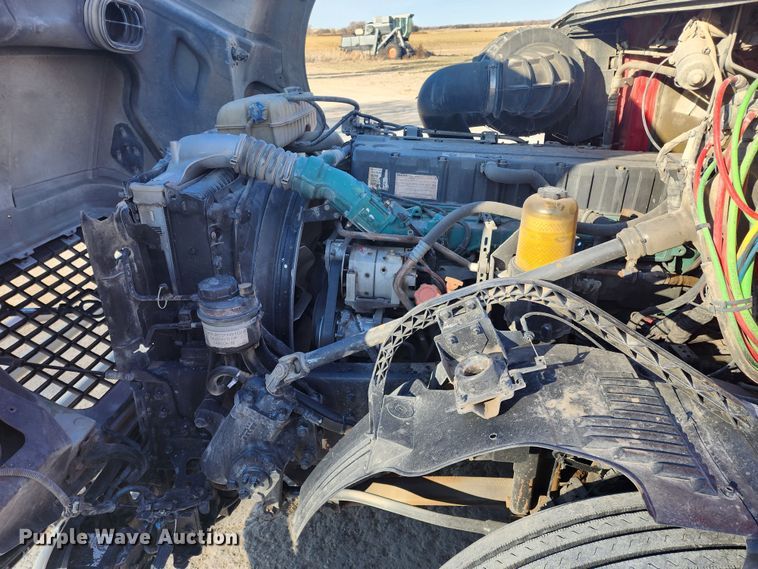 image for item IL9075 2007 Volvo VNL  semi truck