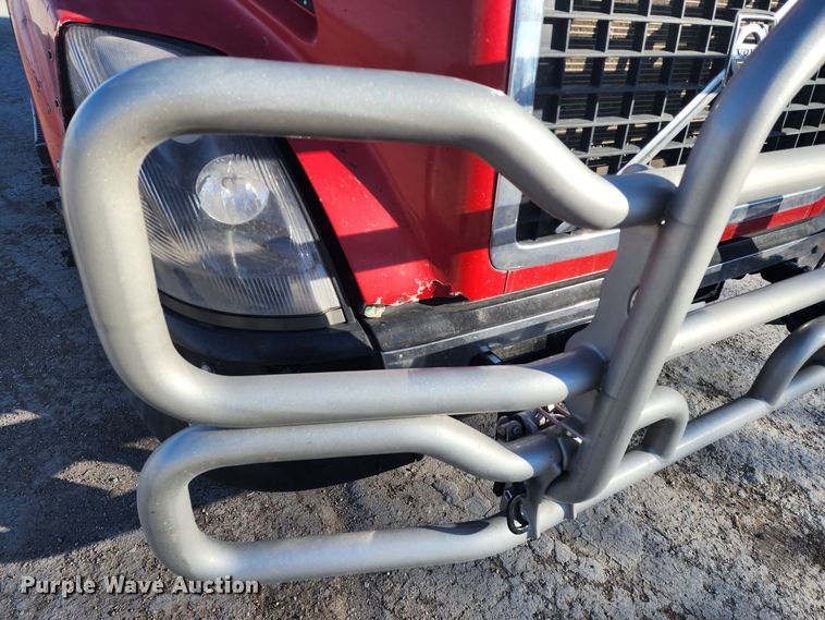 image for item IL9075 2007 Volvo VNL  semi truck