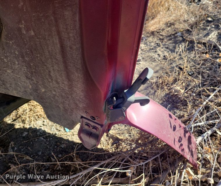 image for item IU9899 Freightliner hood