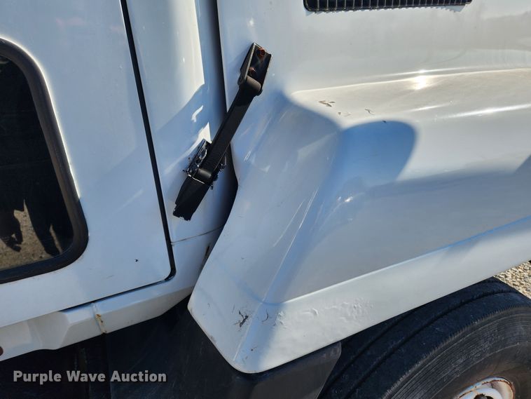 image for item JB9717 1994 Mack CH613  semi truck