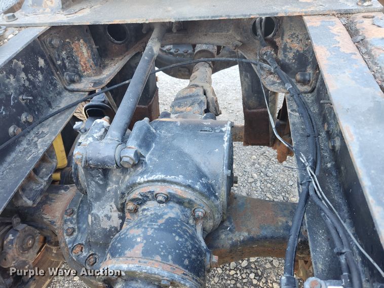 image for item JB9717 1994 Mack CH613  semi truck