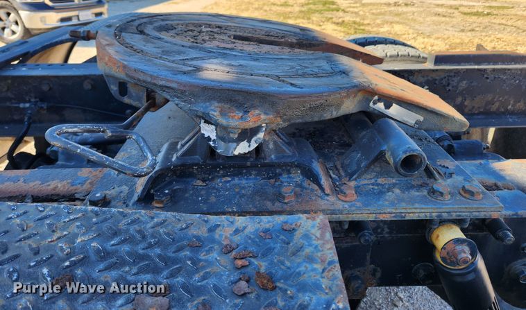 image for item JB9717 1994 Mack CH613  semi truck