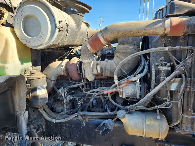 image for item JB9717 1994 Mack CH613  semi truck