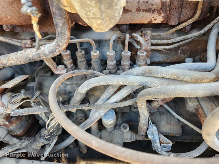 image for item JB9717 1994 Mack CH613  semi truck