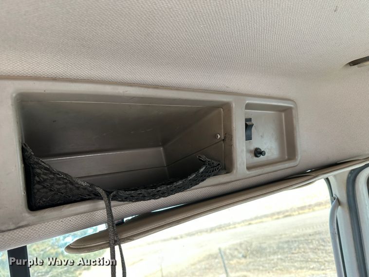 image for item JD9668 2001 Mack CX613  semi truck