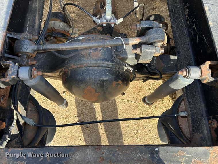 image for item JD9668 2001 Mack CX613  semi truck